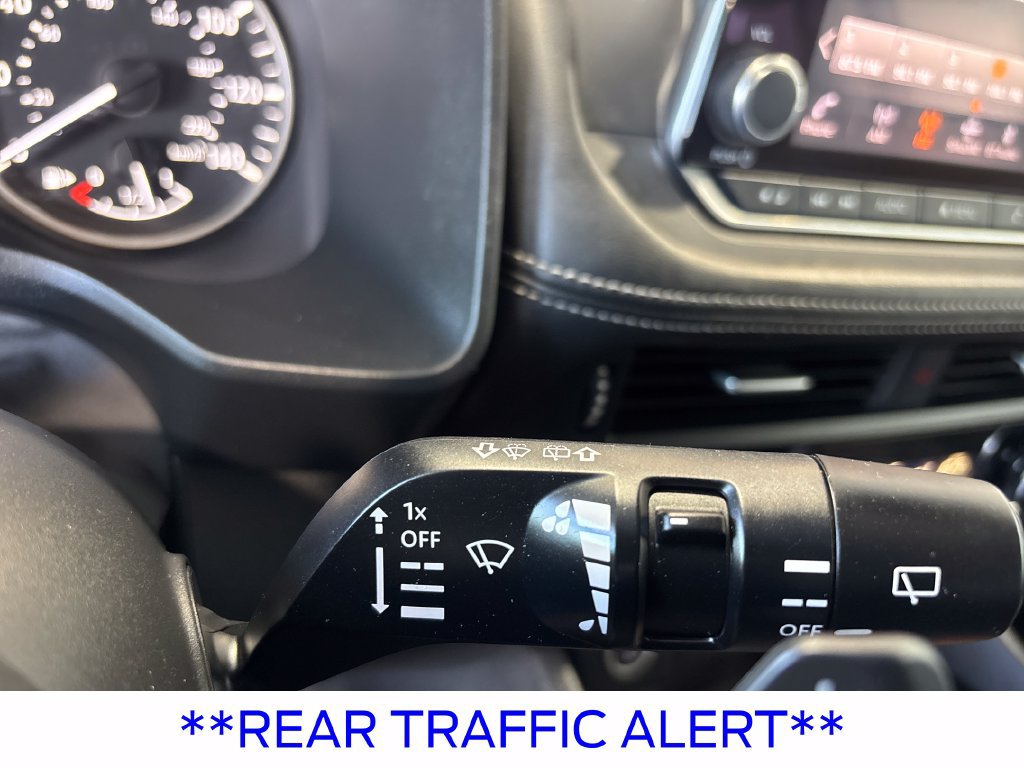 Used 2023 Nissan Rogue SV FWD image 20