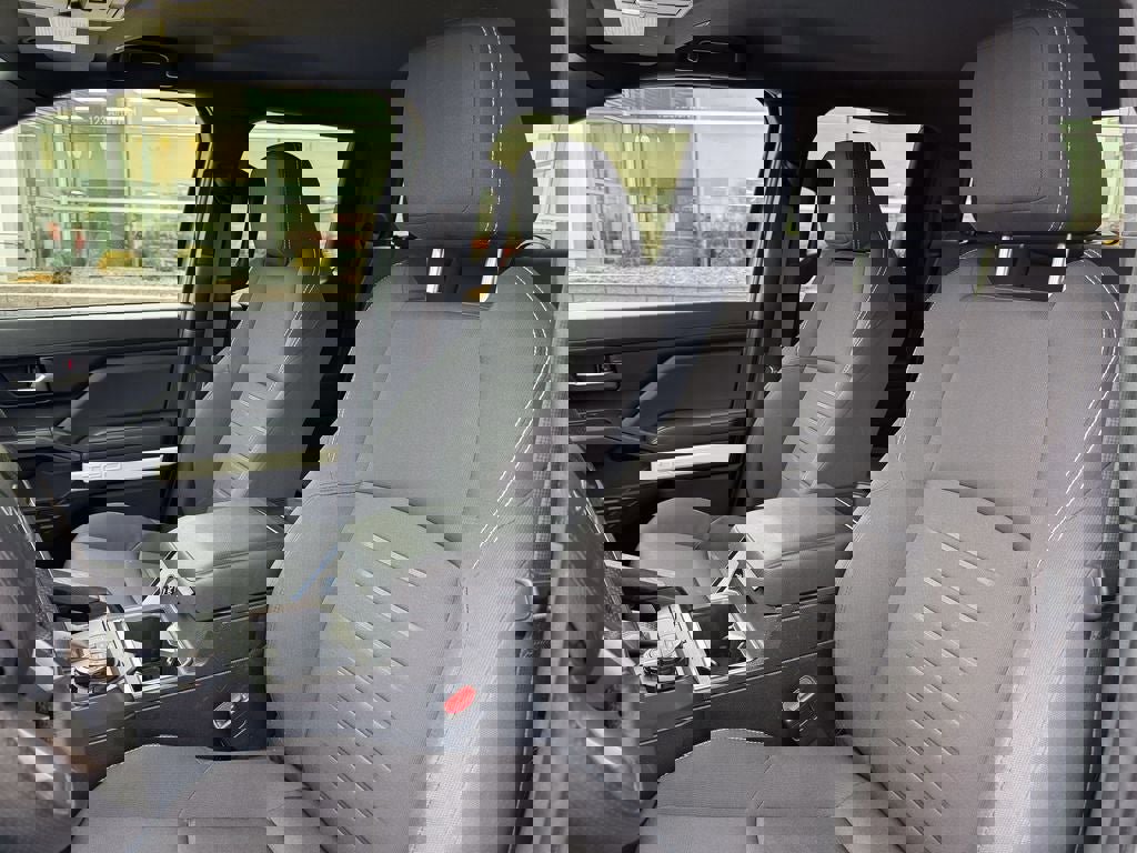 Used 2024 Toyota Tacoma TRD Off-Road AWD/4WD image 10