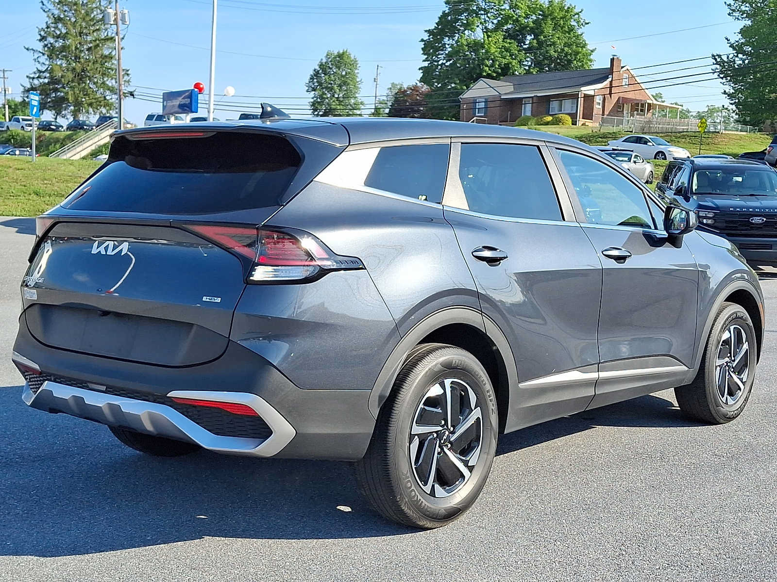 Used 2023 Kia Sportage LX AWD/4WD image 6