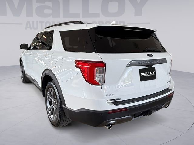 Certified 2022 Ford Explorer XLT w/ Equipment Group 202A AWD/4WD image 3