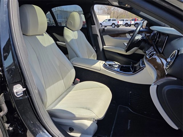 Used 2018 Mercedes-Benz E 400 E 400 w/ Premium 1 Package image 15