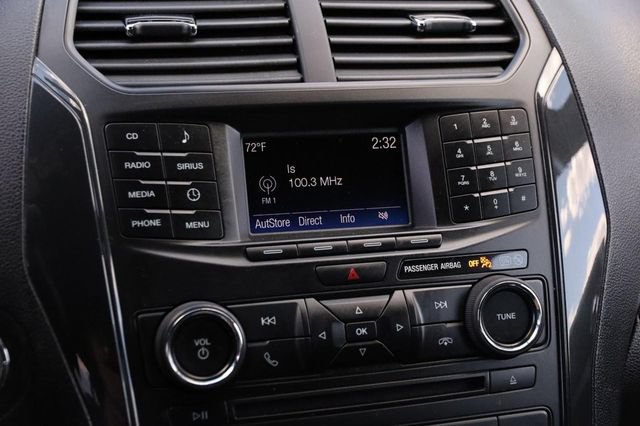 Certified 2017 Ford Explorer XLT FWD image 17