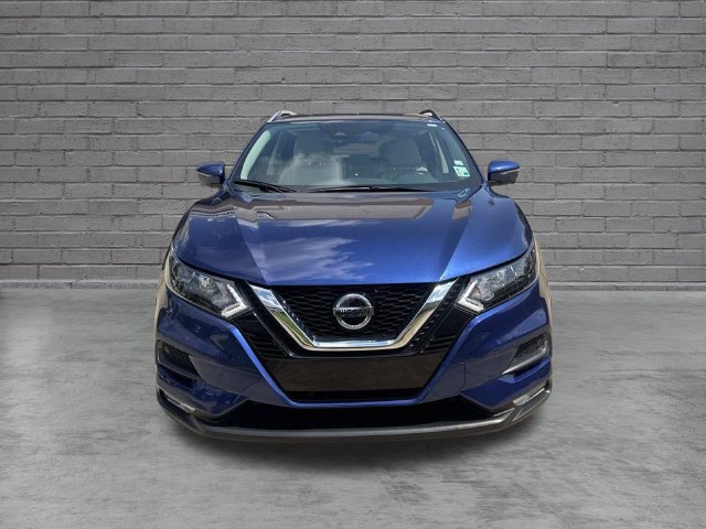 Used 2022 Nissan Rogue Sport SV w/ Technology Package FWD image 2