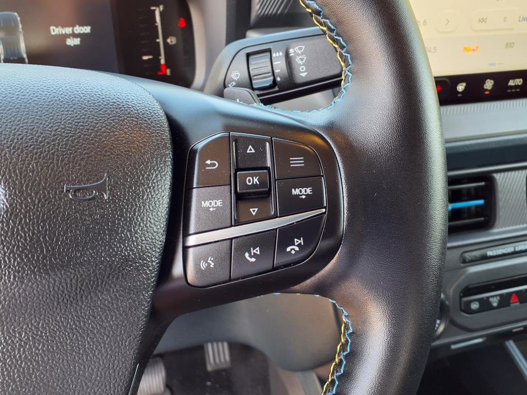 Certified 2025 Ford Maverick Lobo image 17