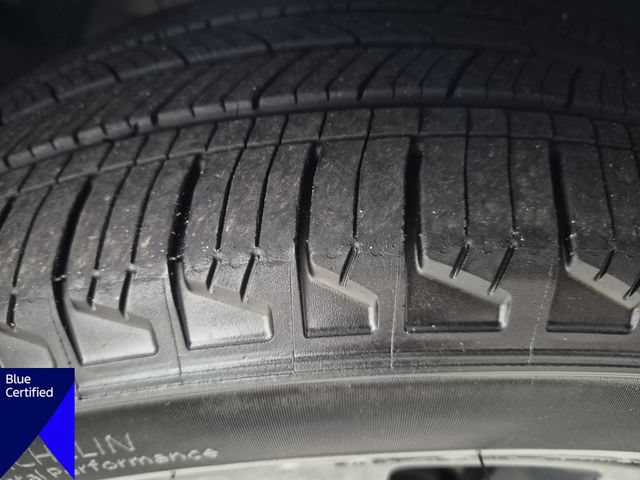 Used 2024 Kia Carnival SX FWD image 11