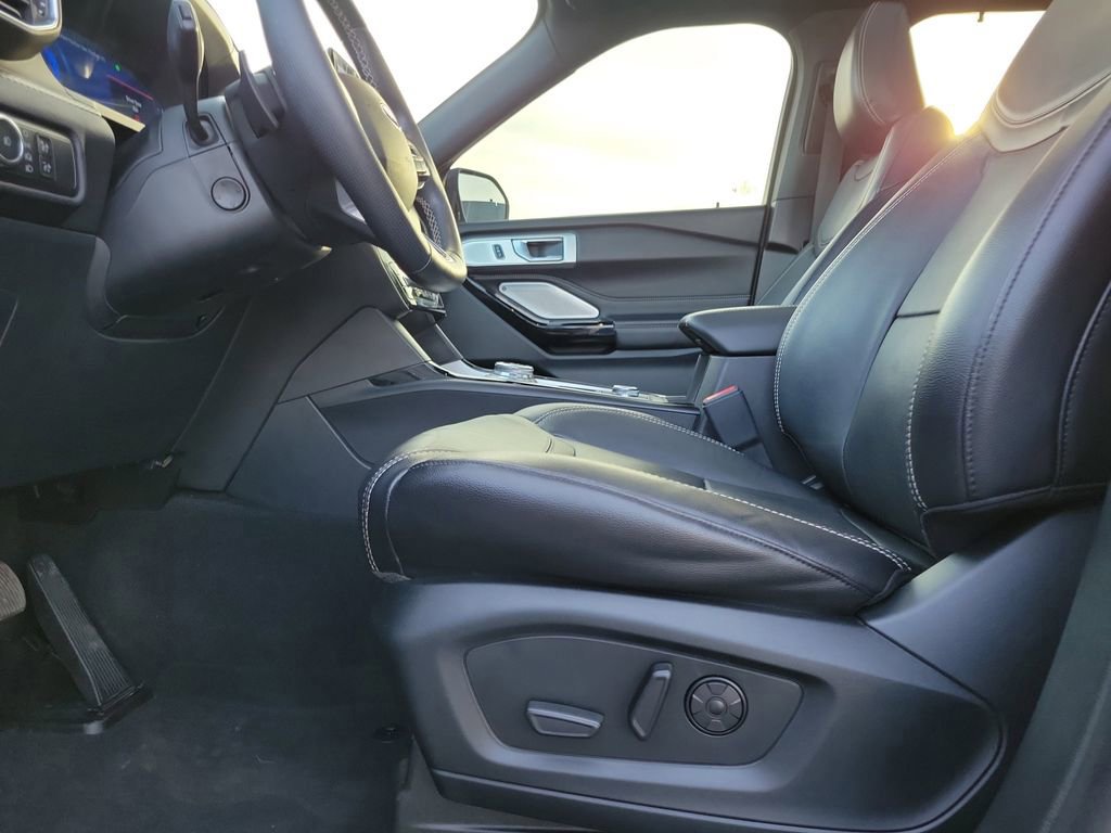 Certified 2021 Ford Explorer ST w/ Equipment Group 401A image 17