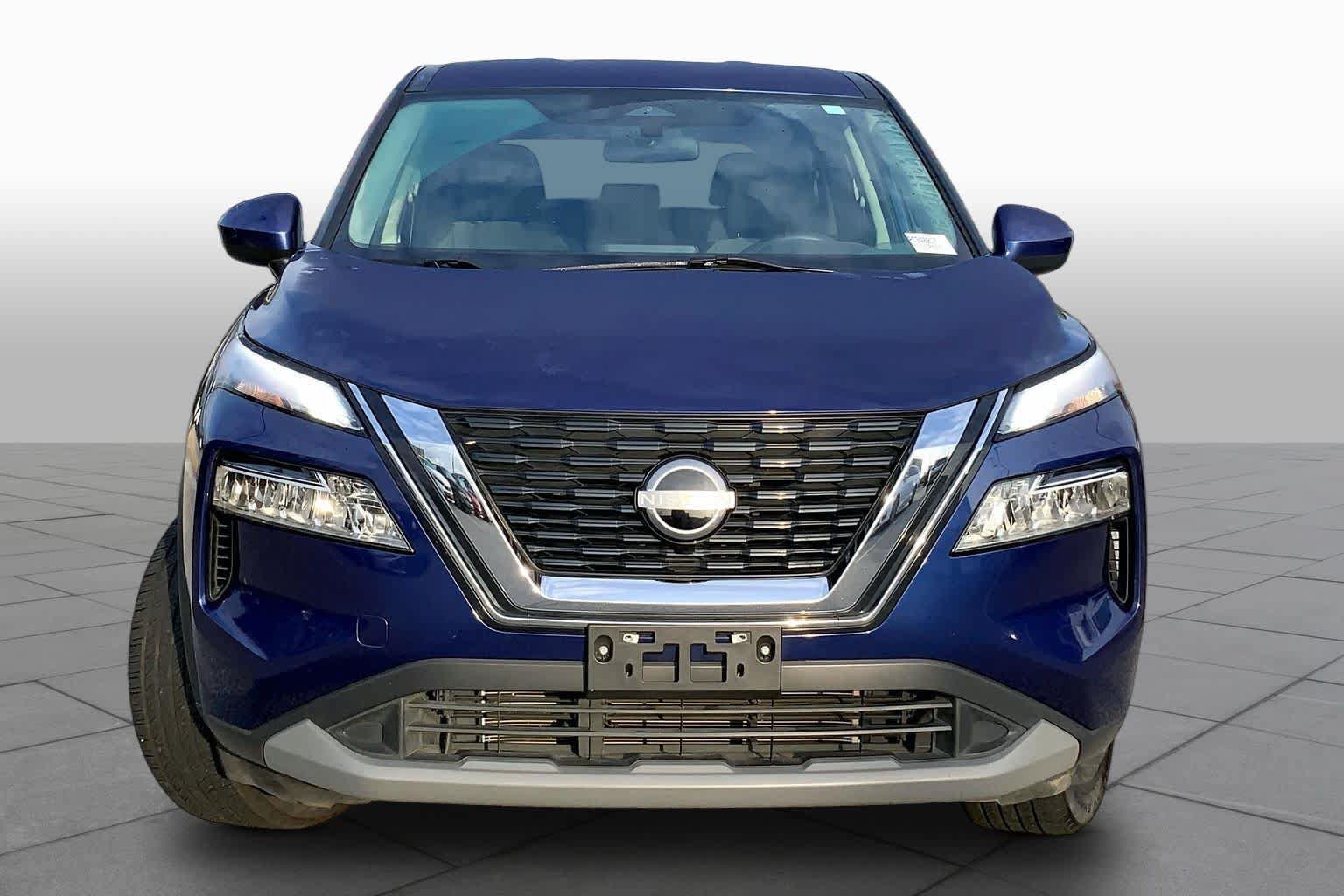 Used 2023 Nissan Rogue SV FWD image 4