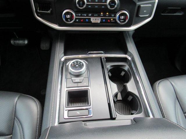 Certified 2024 Ford Expedition XLT RWD image 28