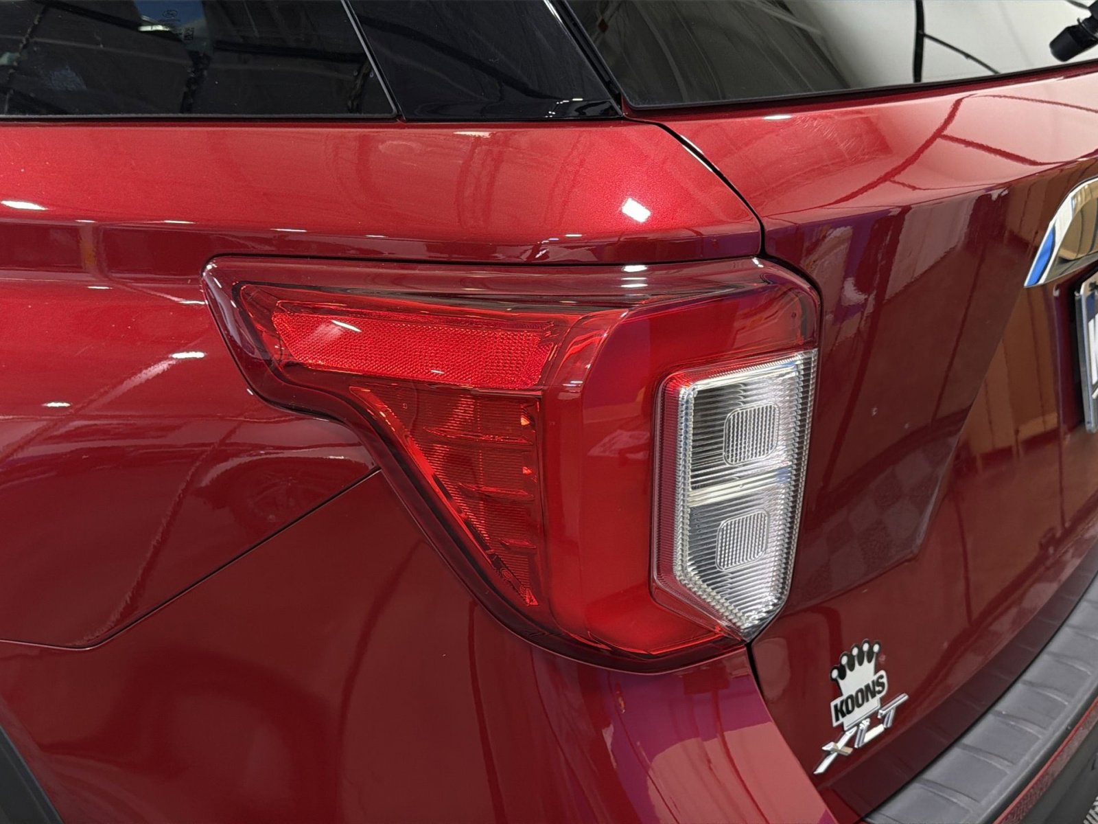 Certified 2020 Ford Explorer XLT w/ Equipment Group 202A AWD/4WD image 18