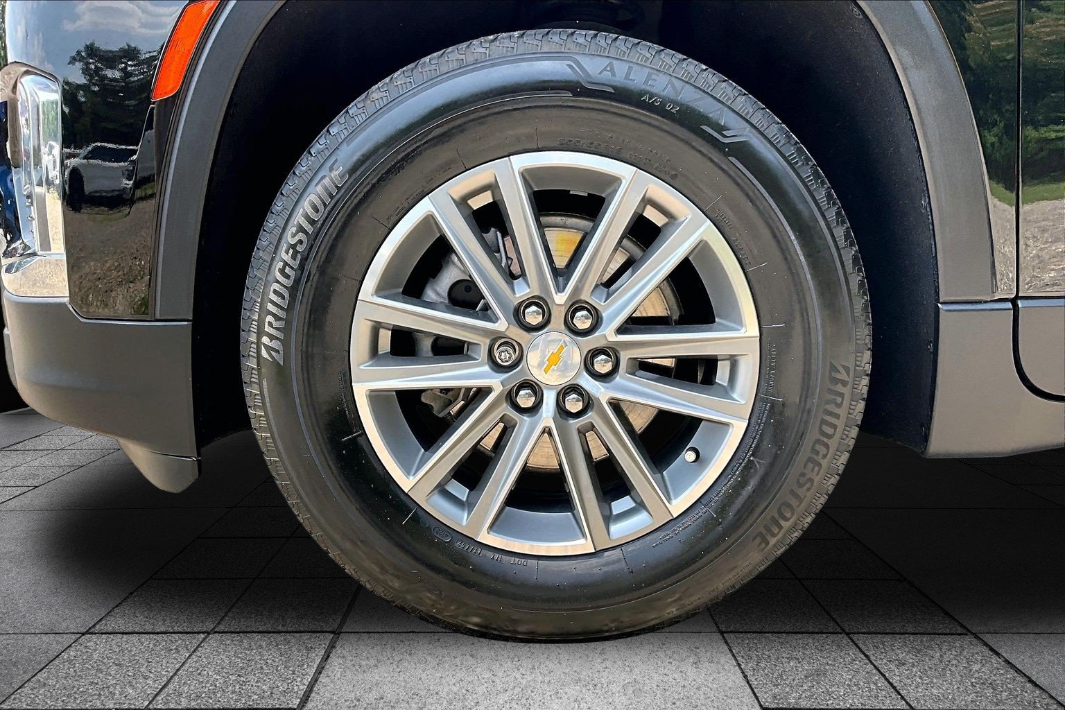 Used 2023 Chevrolet Traverse LT AWD/4WD image 8