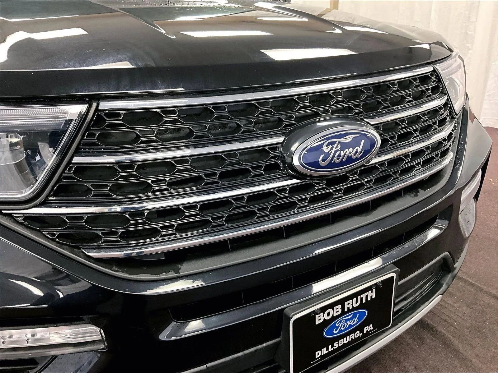 Certified 2024 Ford Explorer XLT w/ Equipment Group 202A image 30