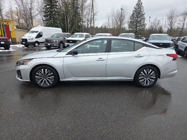 Used 2024 Nissan Altima 2.5 SV image 2