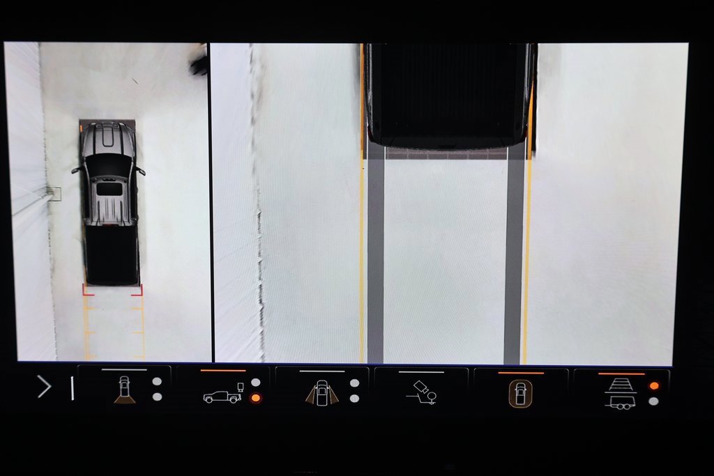 Used 2024 GMC Sierra 3500 Denali Ultimate image 34