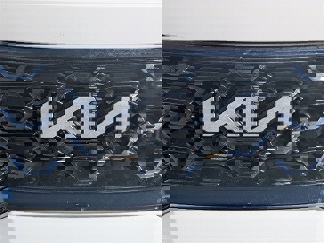 Used 2023 Kia Sorento SX image 9