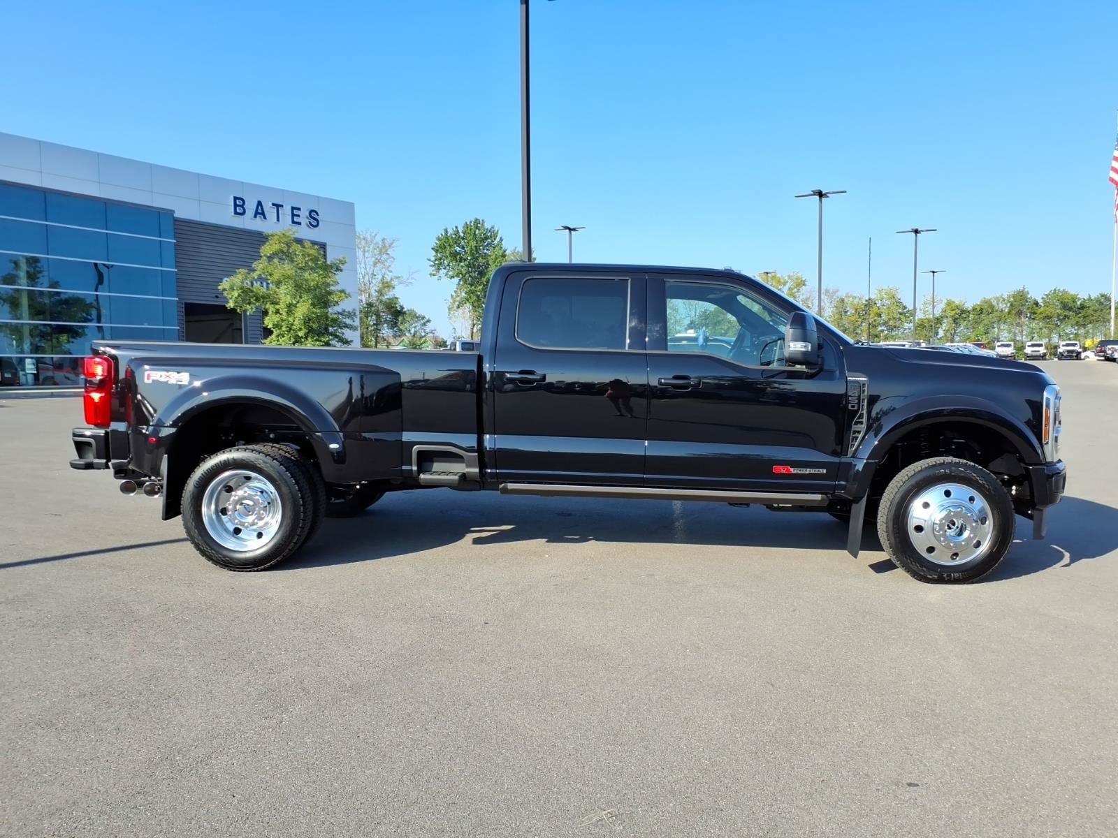Certified 2026 Ford F450 Platinum w/ FX4 Off-Road Package AWD/4WD image 2