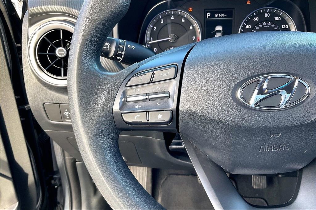 Used 2022 Hyundai Kona SE image 17