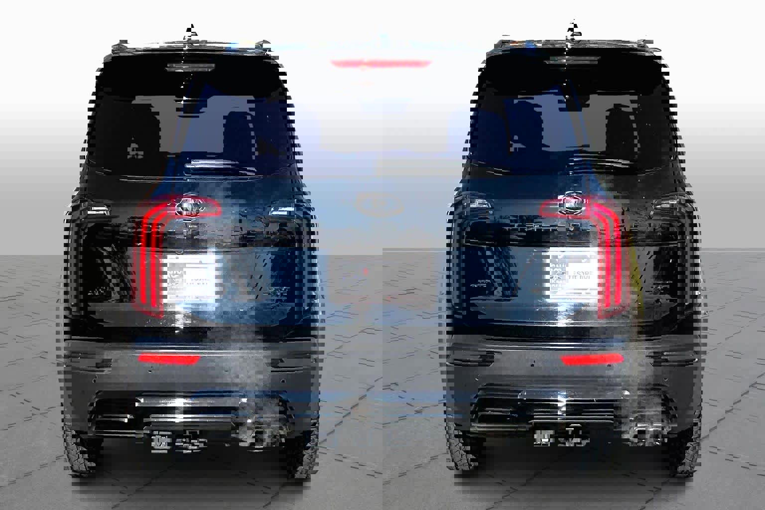 Used 2021 Kia Telluride SX w/ SX Prestige Package image 3