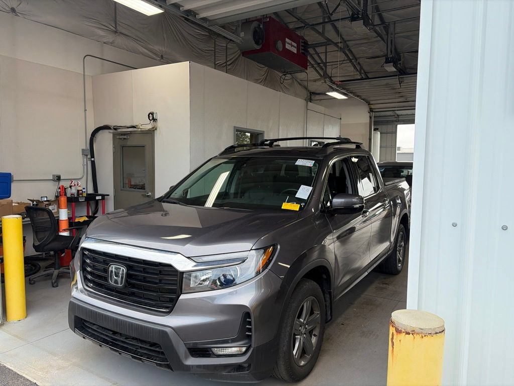 Used 2023 Honda Ridgeline RTL-E image 2