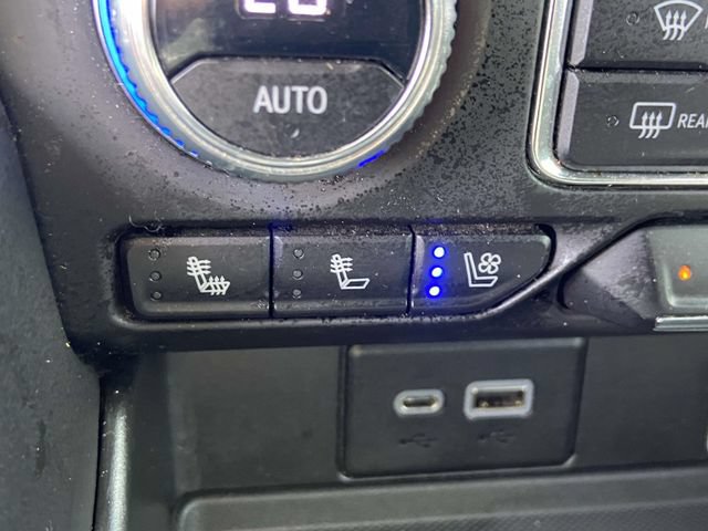 Used 2023 GMC Yukon XL SLT RWD image 27