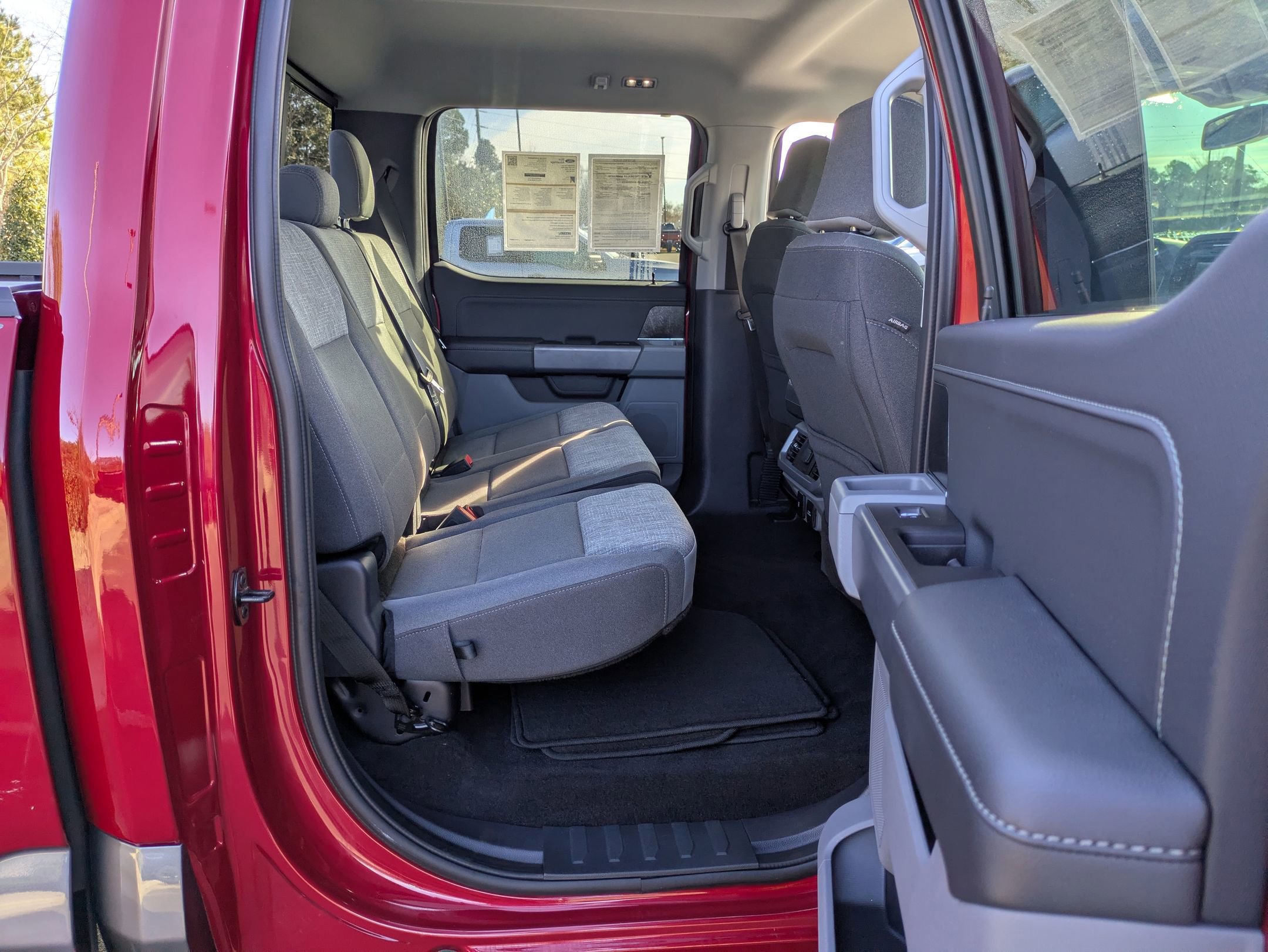 Certified 2022 Ford F150 XLT w/ Equipment Group 302A High image 38