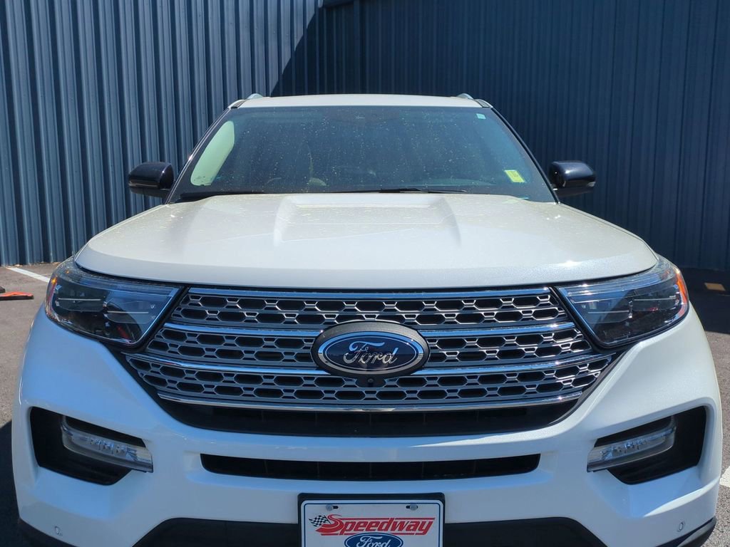Certified 2021 Ford Explorer Limited w/ Equipment Group 301A image 9