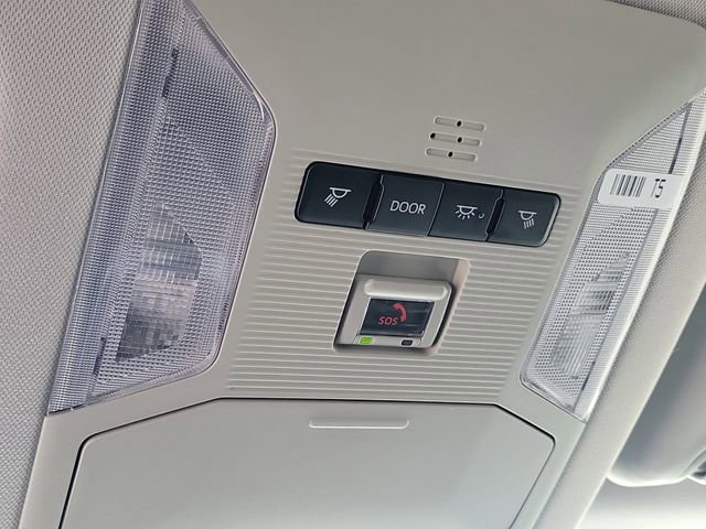 Used 2024 Toyota RAV4 LE AWD/4WD image 17