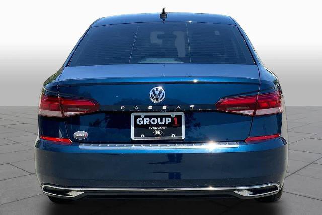 Used 2022 Volkswagen Passat 2.0T SE FWD image 5