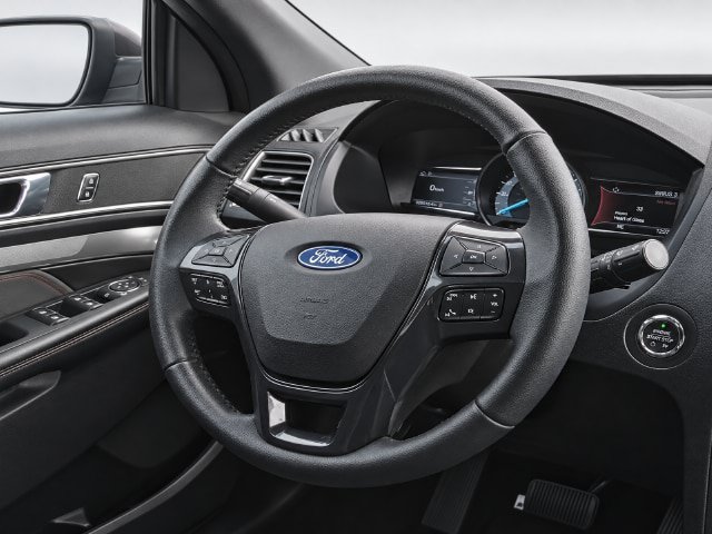 Certified 2018 Ford Explorer XLT w/ Equipment Group 202A FWD image 16