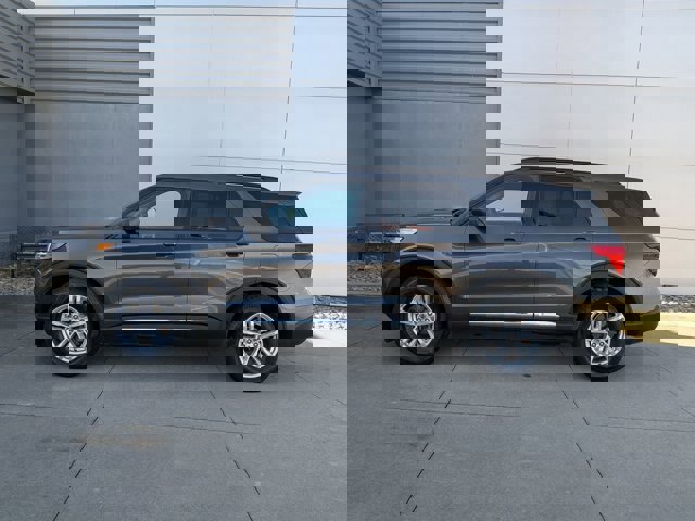 Certified 2020 Ford Explorer XLT w/ Comfort Package image 2