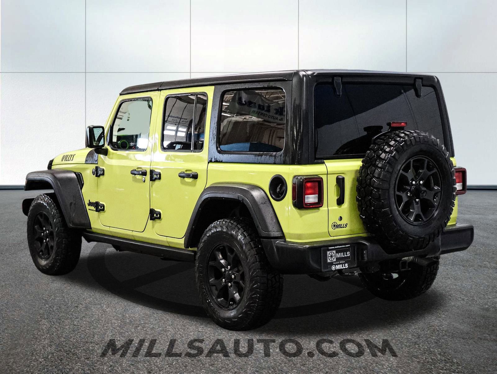 Used 2023 Jeep Wrangler Willys image 8