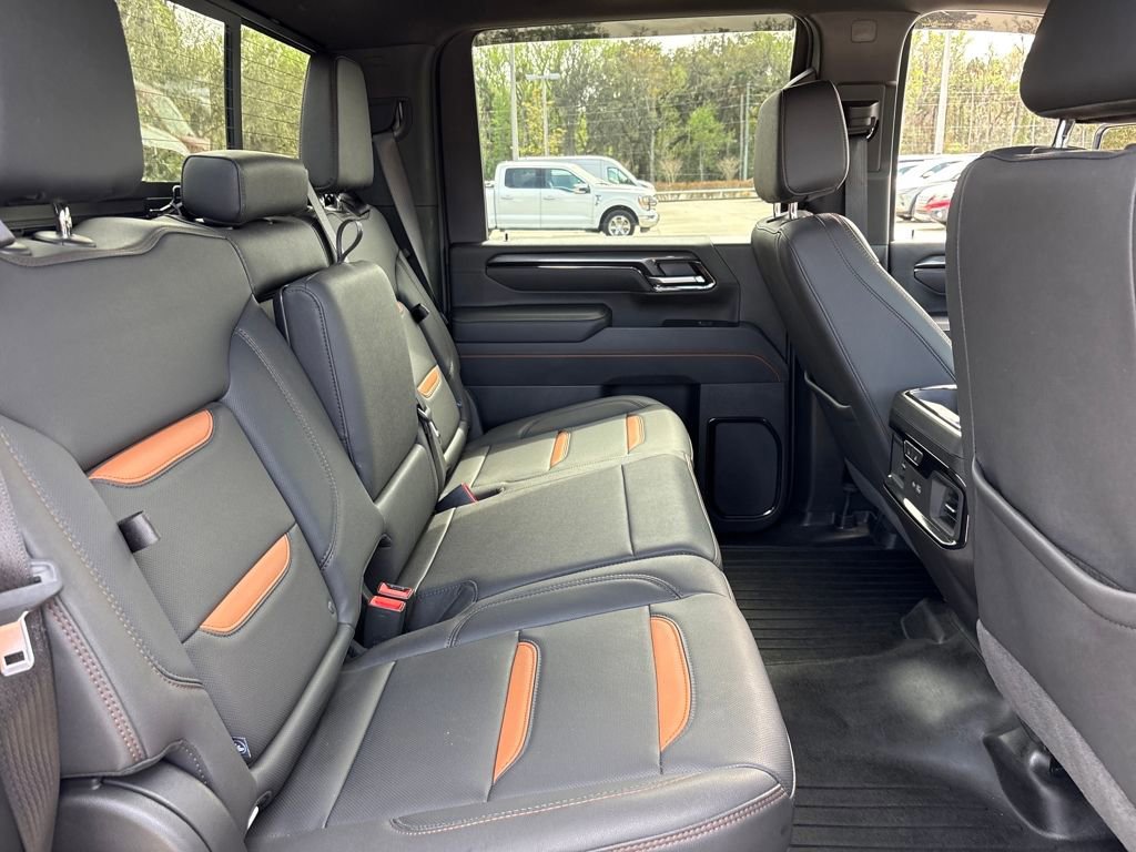 Used 2025 GMC Sierra 2500 AT4 w/ AT4 Premium Plus Package image 30