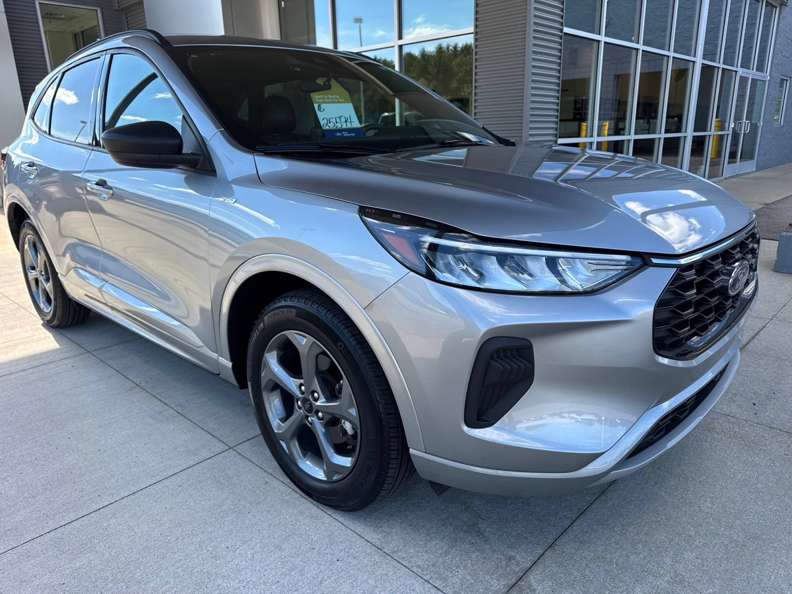 Certified 2023 Ford Escape ST-Line w/ Tech Pack #1 AWD/4WD image 10