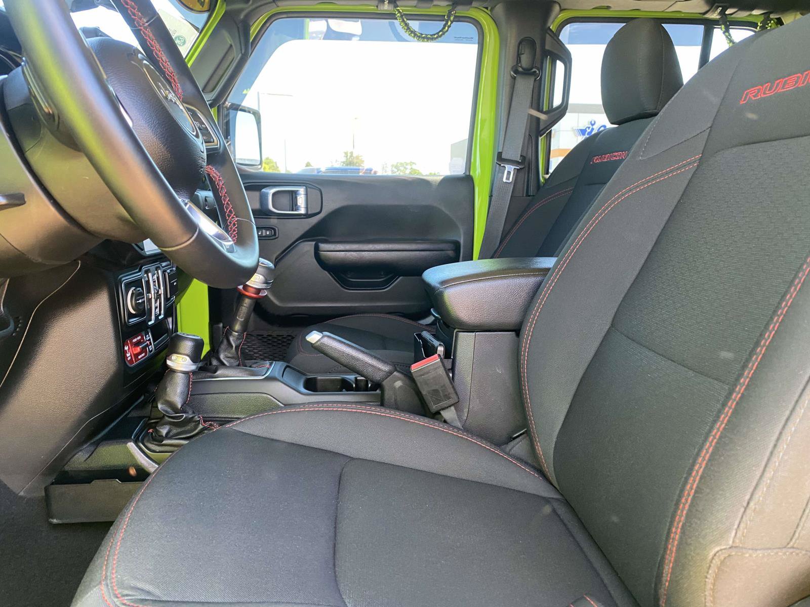 Used 2021 Jeep Wrangler Unlimited Rubicon AWD/4WD image 15