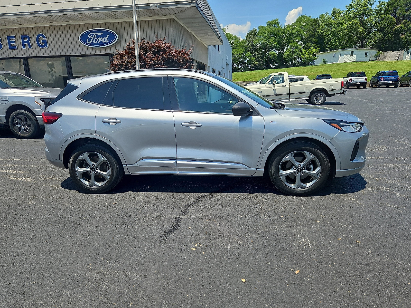 Certified 2023 Ford Escape ST-Line w/ Tech Pack #1 image 5