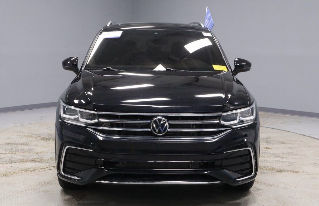 Used 2024 Volkswagen Tiguan SEL R-Line image 8
