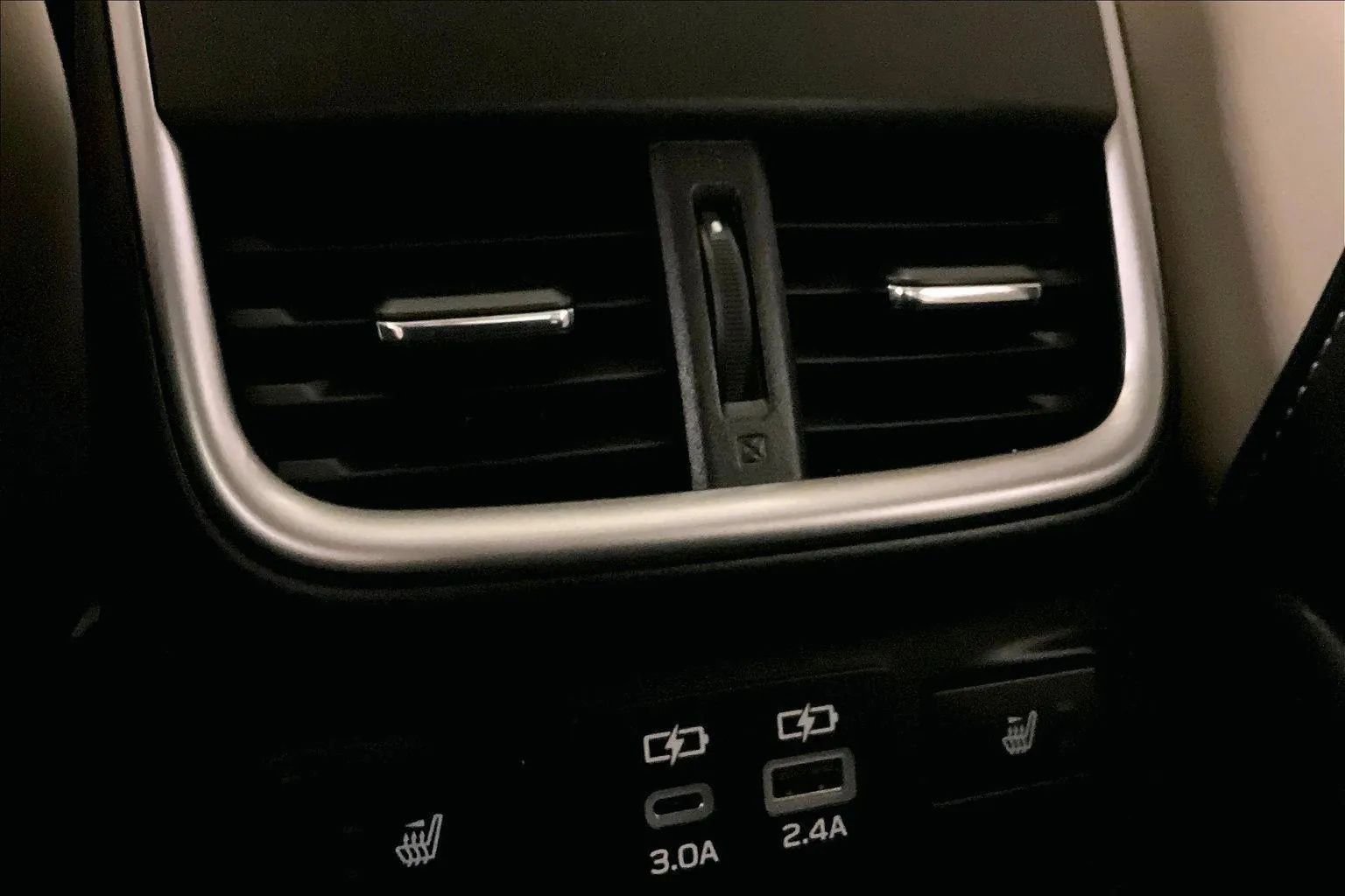 Used 2024 Subaru Legacy Limited image 32