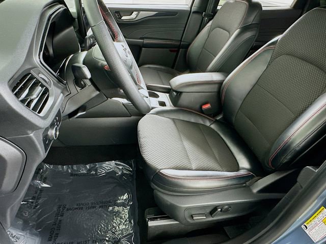 Certified 2024 Ford Escape ST-Line w/ Tech Pack #1 image 9