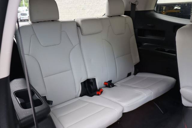 Used 2023 Kia Telluride EX w/ EX Captain's Chair Package AWD/4WD image 30