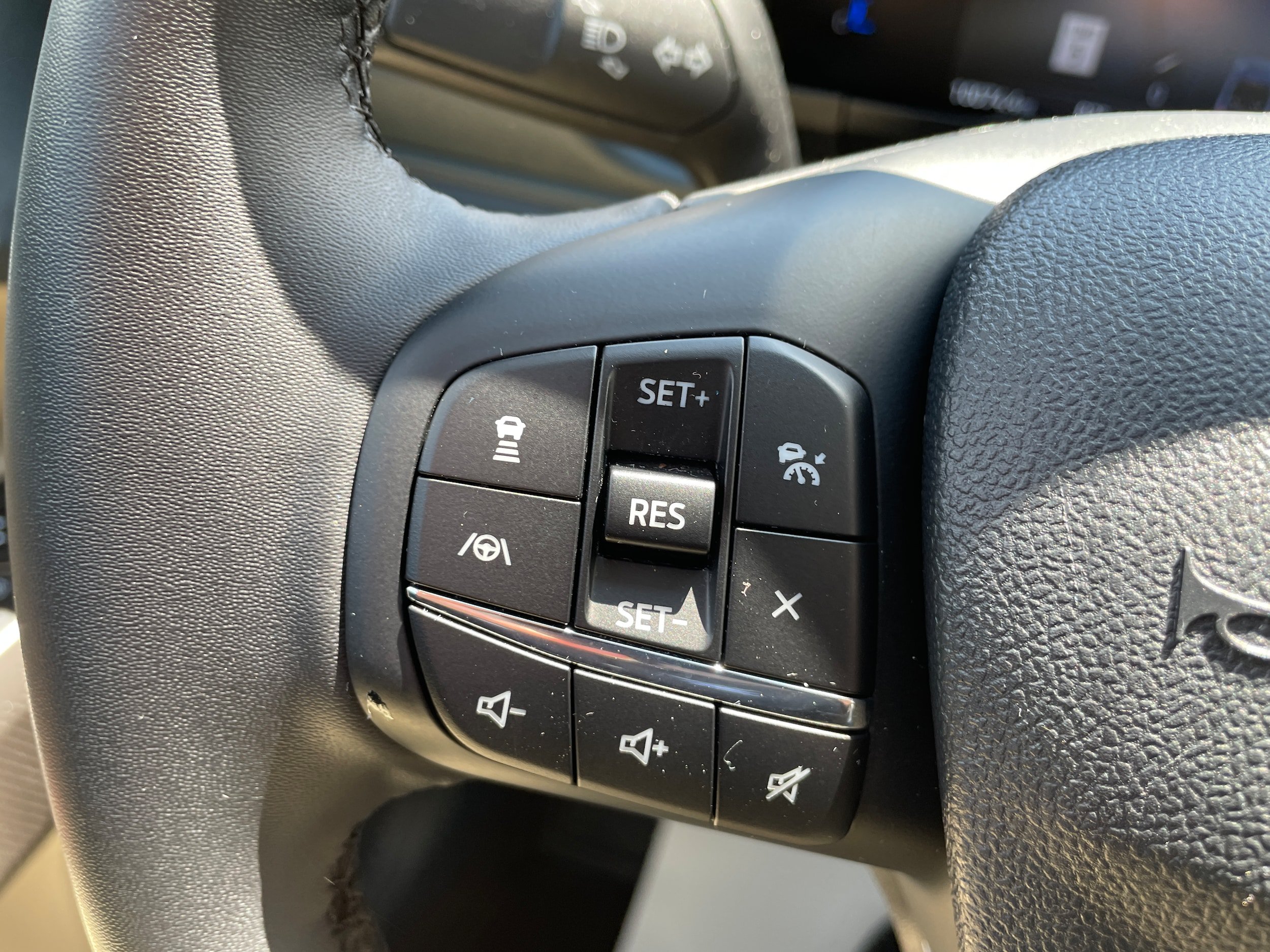 Certified 2025 Ford Maverick Lariat AWD/4WD image 18