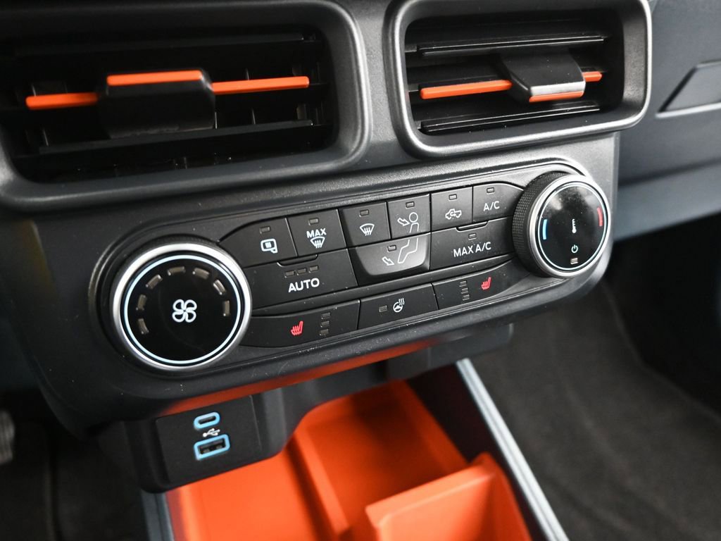 Certified 2022 Ford Maverick XLT w/ XLT Luxury Package image 17