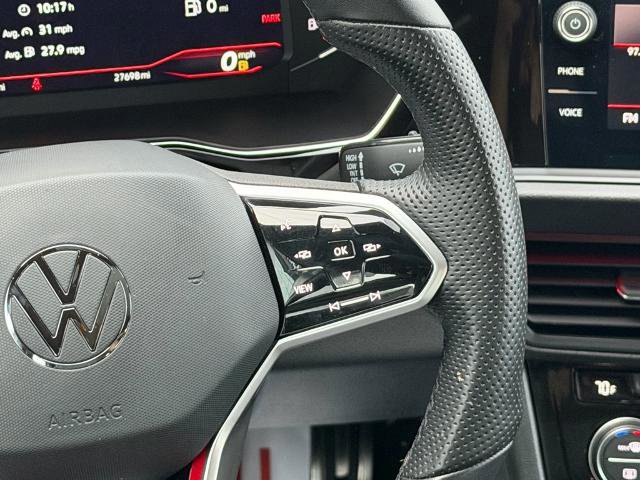 Used 2023 Volkswagen Jetta GLI Autobahn image 16