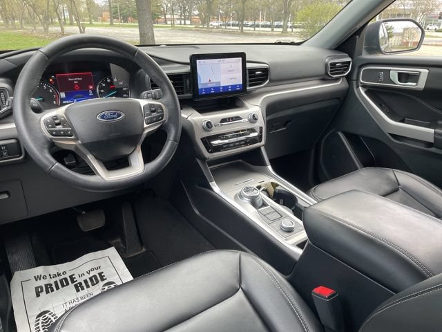 Certified 2024 Ford Explorer XLT w/ Equipment Group 202A AWD/4WD image 4