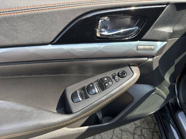 Used 2023 Nissan Maxima SR w/ Sport Mat Group FWD image 13
