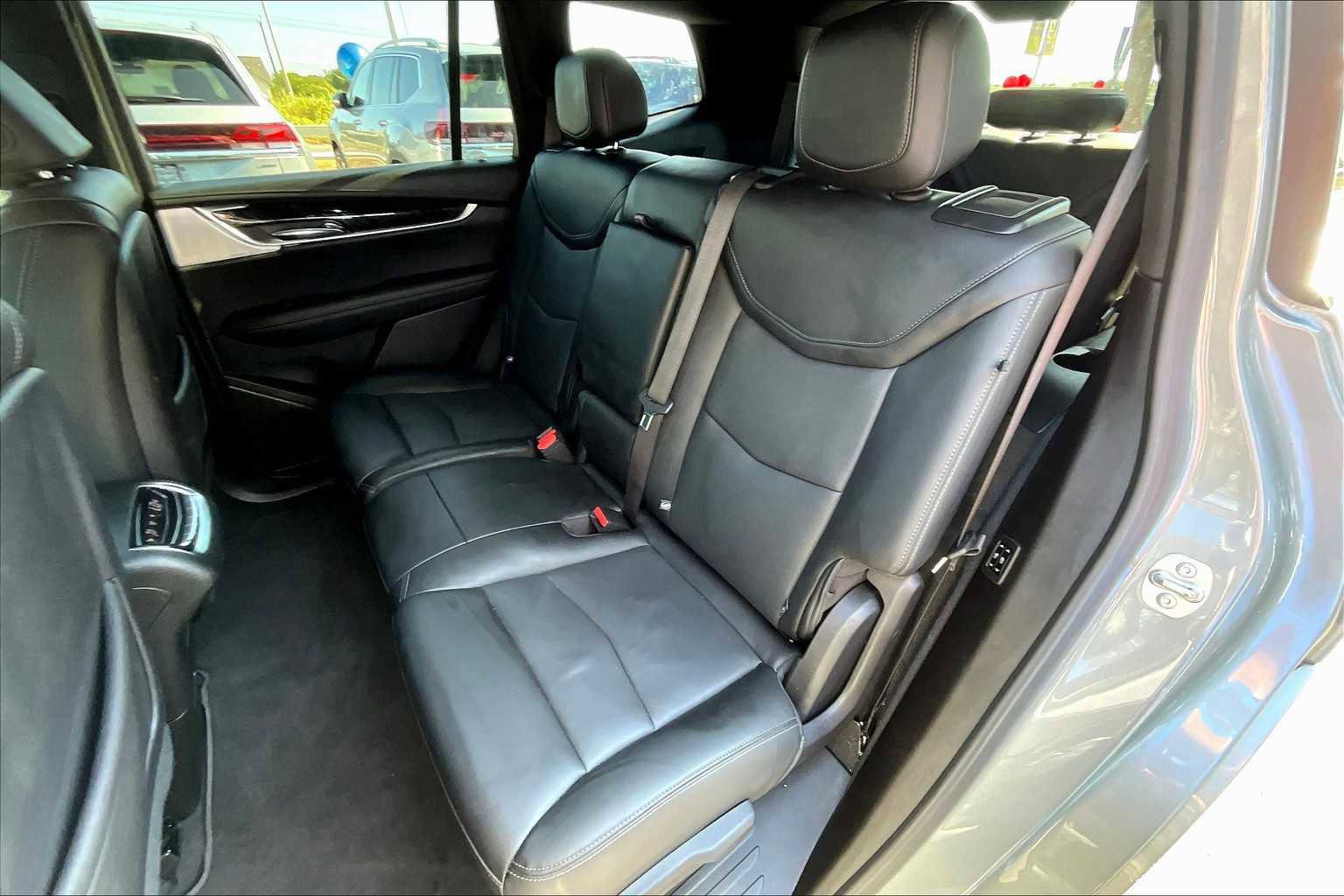 Used 2024 Cadillac XT6 Premium Luxury image 40