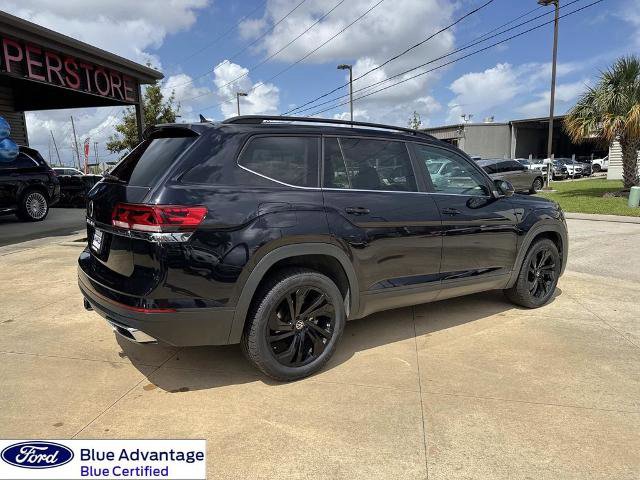 Used 2023 Volkswagen Atlas SE w/ Panoramic Sunroof Package image 11