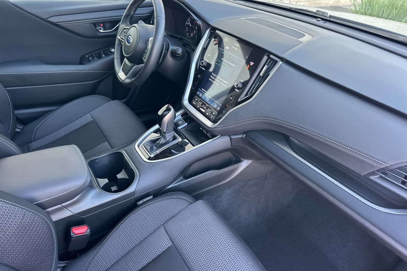Used 2025 Subaru Outback Premium AWD/4WD image 17