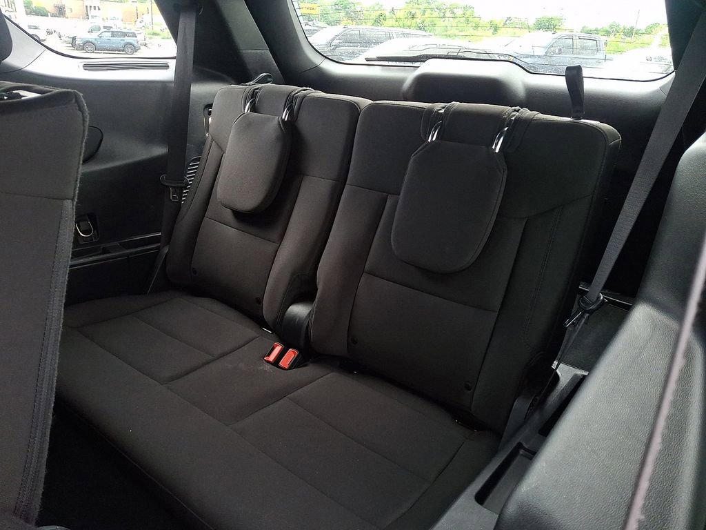 Certified 2020 Ford Explorer XLT w/ Comfort Package AWD/4WD image 10