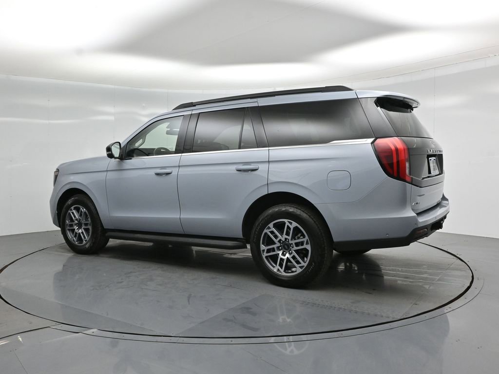 Certified 2025 Ford Expedition Active AWD/4WD image 7