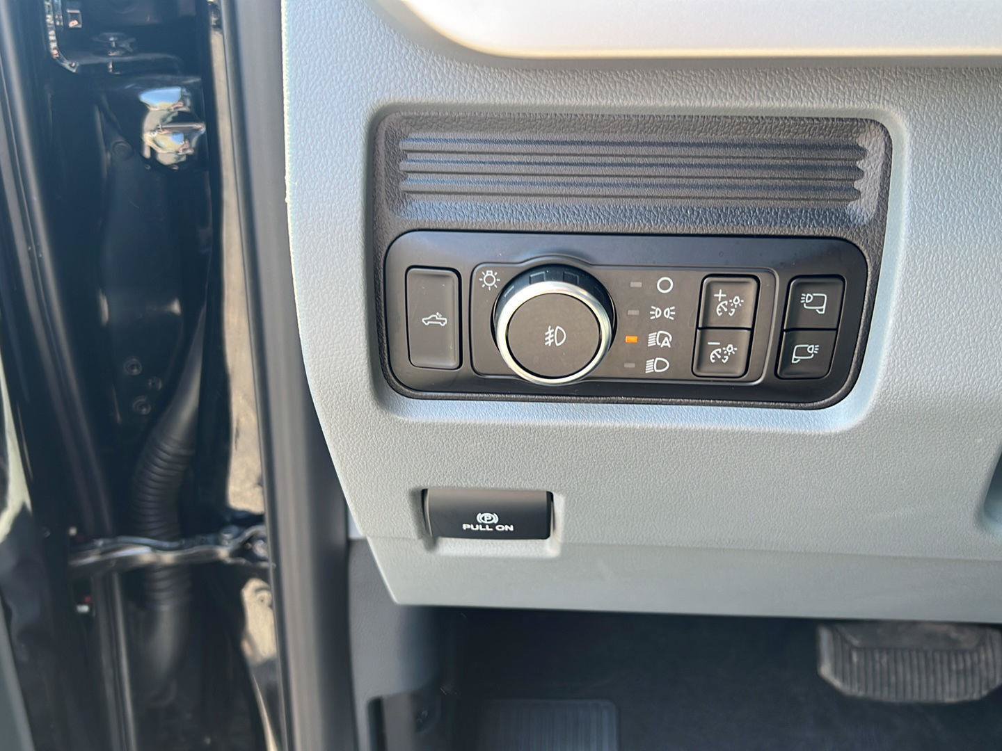 Certified 2025 Ford F450 XLT w/ 360-Degree Camera Package AWD/4WD image 6