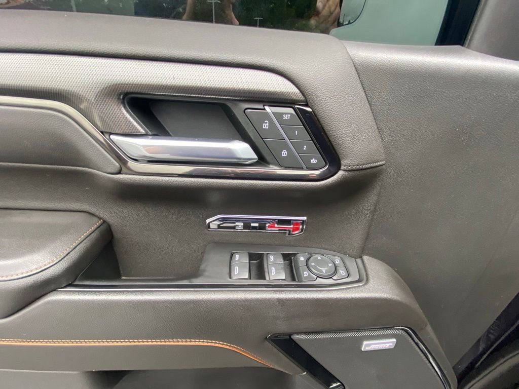 Used 2022 GMC Sierra 1500 AT4 w/ AT4 Preferred Package AWD/4WD image 11